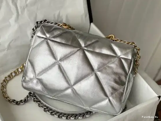 First Bag Ru BAG 19 FLAP CHANEL 0530